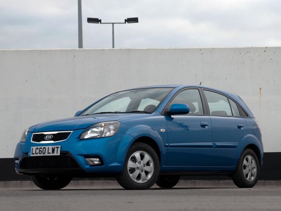  Kia Rio Hatchback 2009 года  (UK) (фото 4 из 19)